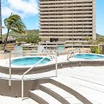 Stylish Waikiki Banyan 1Br Condo With Free Parking!